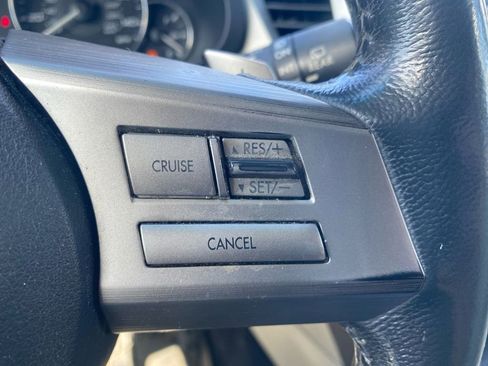 Used 2011 Subaru Outback 2.5i Premium w/ All-Weather Pkg AWD/4WD image 25
