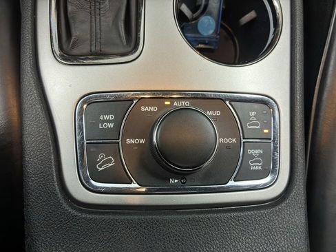 Used 2018 Jeep Grand Cherokee High Altitude image 39