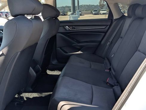 Used 2018 Honda Accord LX image 11