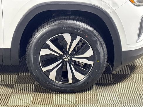 Used 2024 Volkswagen Atlas SE AWD/4WD image 22
