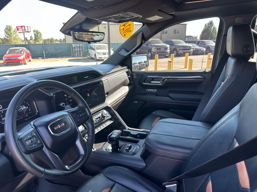 Used 2024 GMC Sierra 1500 AT4 w/ Technology Package AWD/4WD image 14