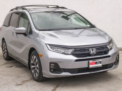 New 2026 Honda Odyssey EX-L image 3