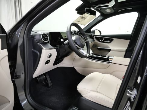 New 2026 Mercedes-Benz GLC 300 4MATIC image 7