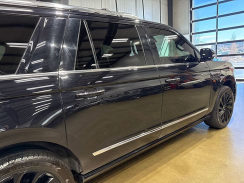 Used 2020 Lincoln Navigator L Reserve w/ Equipment Group 208A Reserve AWD/4WD image 34