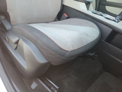 Used 2017 Chevrolet Equinox LS FWD image 30