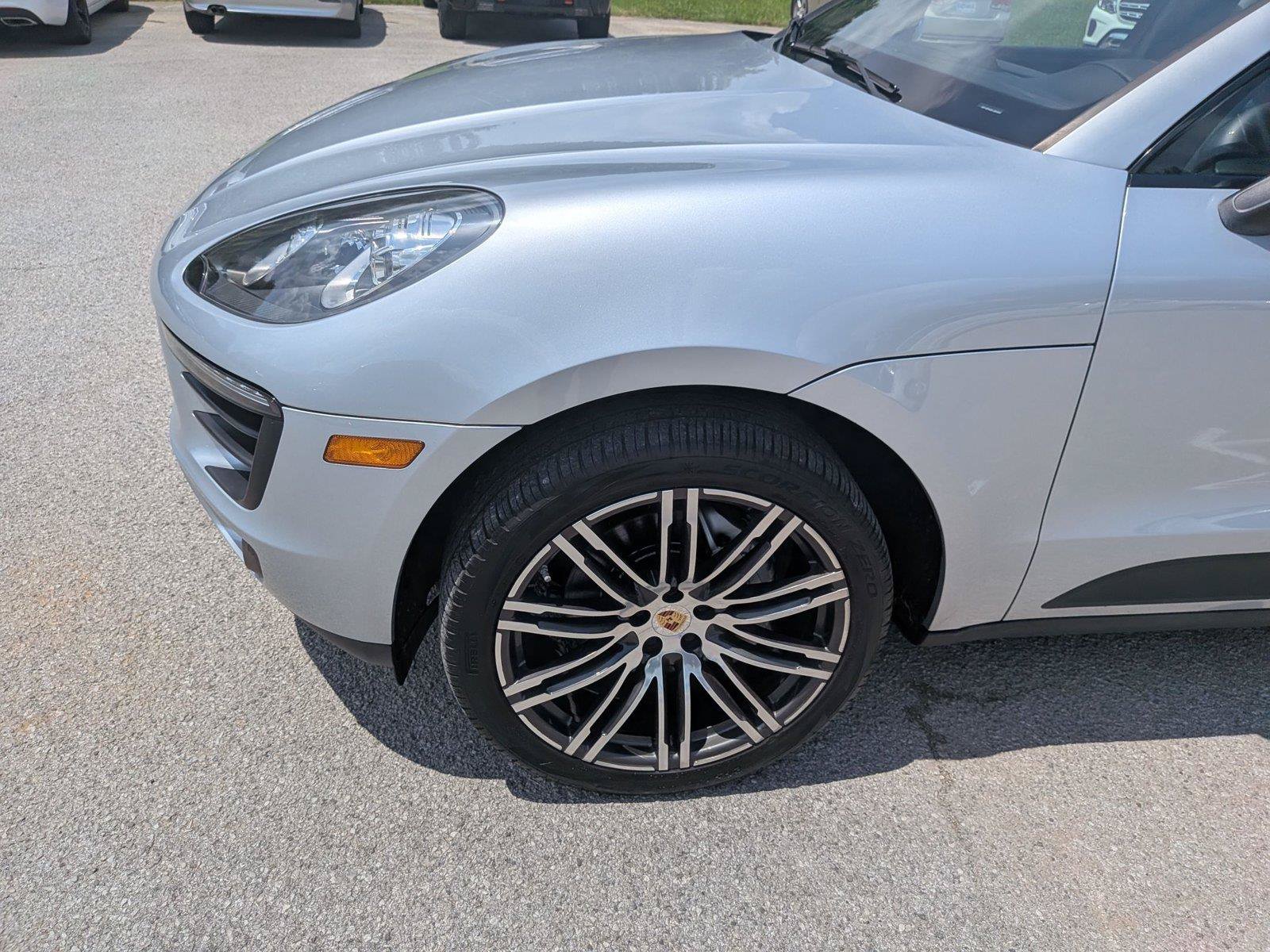 Used 2018 Porsche Macan S AWD/4WD image 10