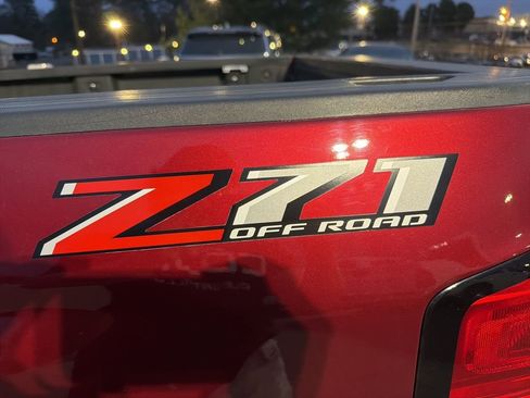 Used 2018 Chevrolet Silverado 1500 LT w/ Texas Edition image 43