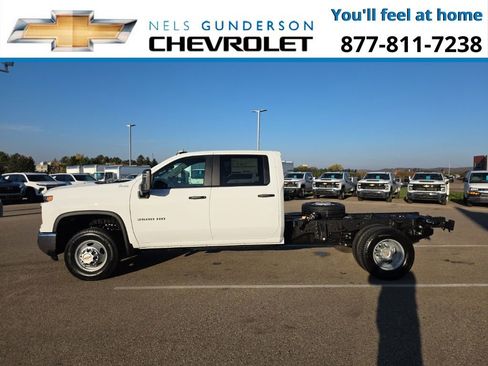 New 2026 Chevrolet Silverado 3500 W/T image 3
