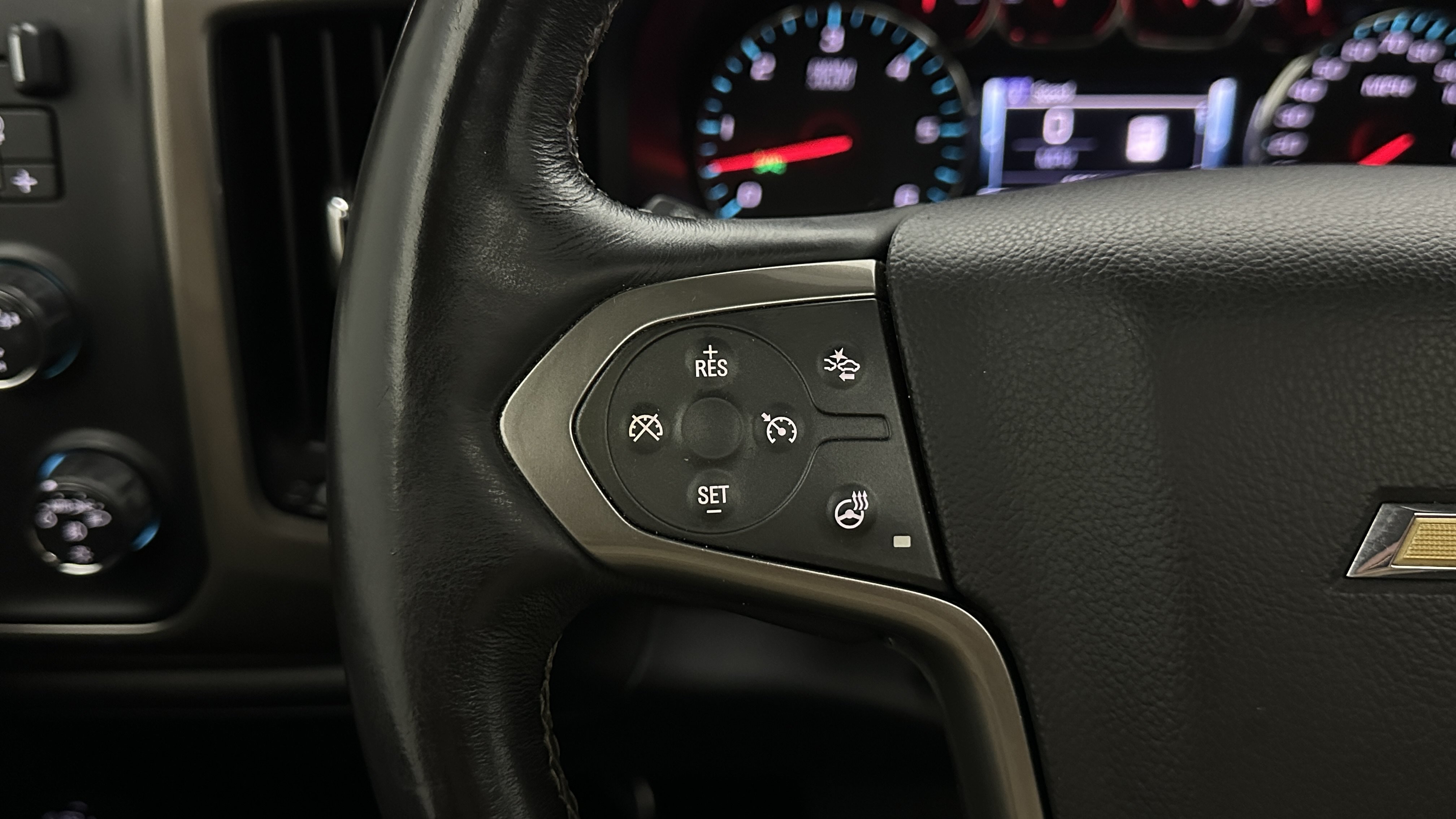 Used 2017 Chevrolet Silverado 1500 High Country AWD/4WD image 23