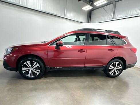 Used 2018 Subaru Outback 2.5i Limited AWD/4WD image 2