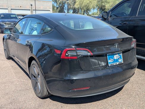 Used 2021 Tesla Model 3 Standard Range Plus image 4