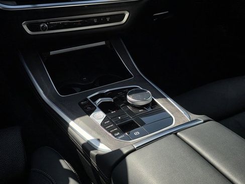 Used 2025 BMW X5 xDrive40i image 23