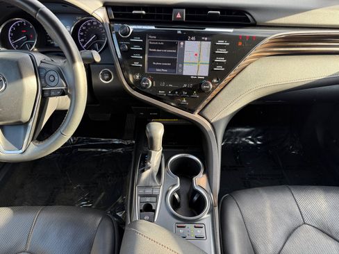 Used 2020 Toyota Camry XLE w/ Driver Assist Package FWD image 11