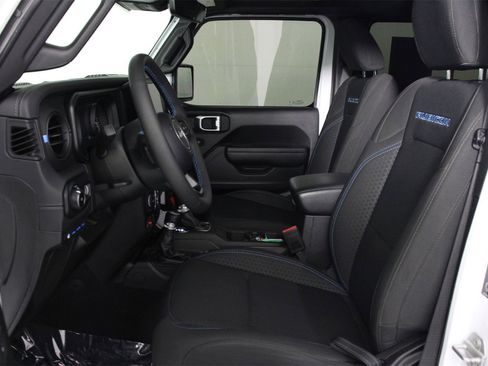 Used 2024 Jeep Wrangler Unlimited Rubicon 4xe w/ Technology Group image 30