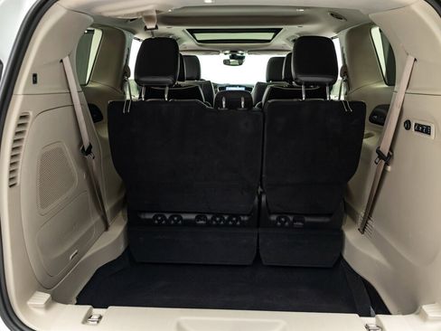 Used 2022 Chrysler Pacifica Limited image 40