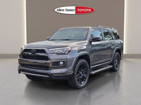 Used 2019 Toyota 4Runner Limited RWD image 3