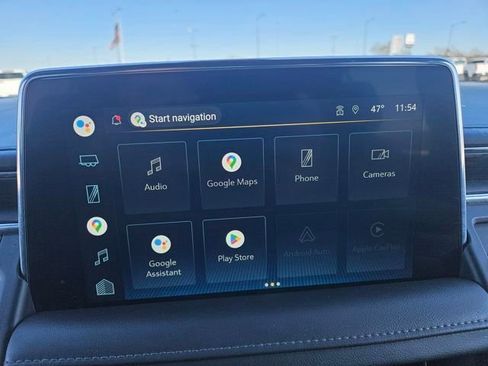 Used 2022 Chevrolet Suburban Z71 image 19