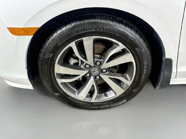 Certified 2024 Honda Odyssey Touring image 17