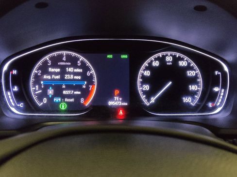 Used 2018 Honda Accord Touring image 23