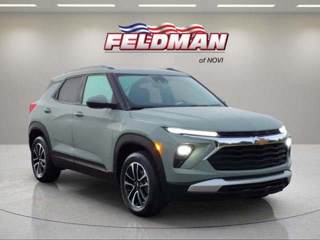 Used 2025 Chevrolet TrailBlazer LT w/ Convenience Package AWD/4WD image 8