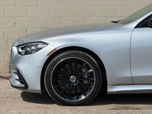 Used 2023 Mercedes-Benz S 580e 4MATIC Sedan w/ AMG Line image 3