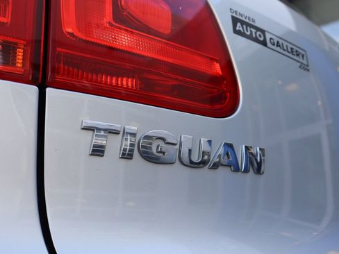 Used 2012 Volkswagen Tiguan S image 20