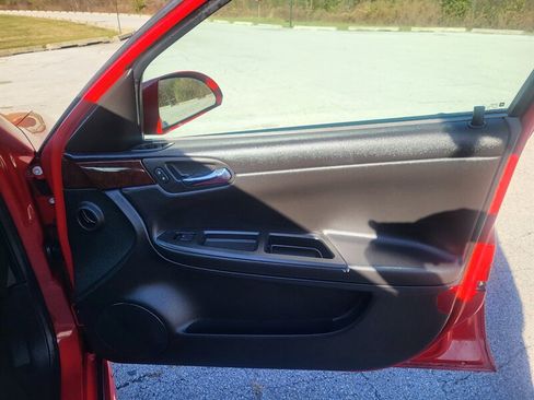 Used 2011 Chevrolet Impala LT image 25