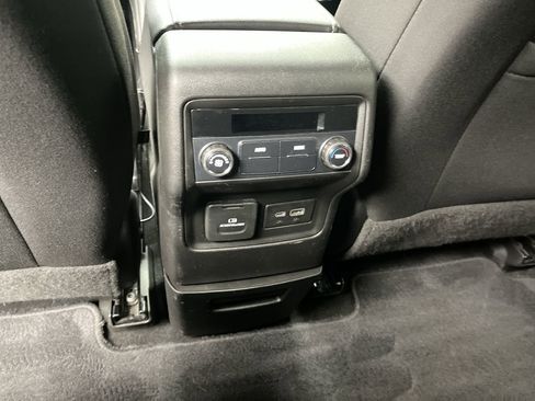 Certified 2021 GMC Acadia SLE w/ Driver Convenience Package image 12