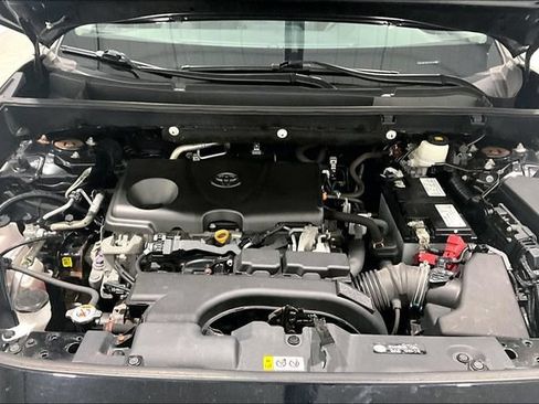 Used 2019 Toyota RAV4 LE AWD/4WD image 36