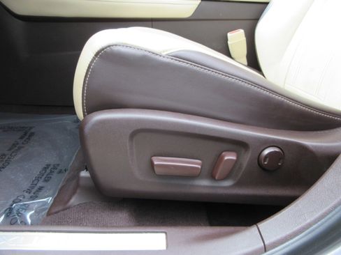 Used 2016 Lexus RX 450h AWD w/ Cold Weather Package image 32