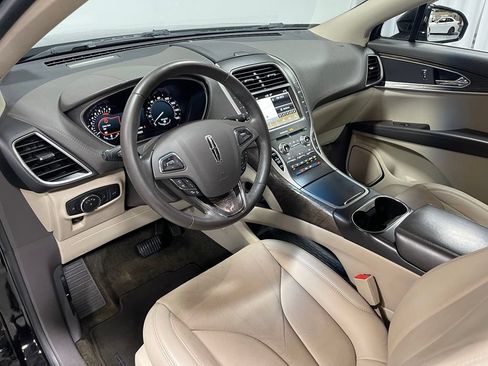 Used 2017 Lincoln MKX Reserve w/ Driver Assistance Package AWD/4WD image 21
