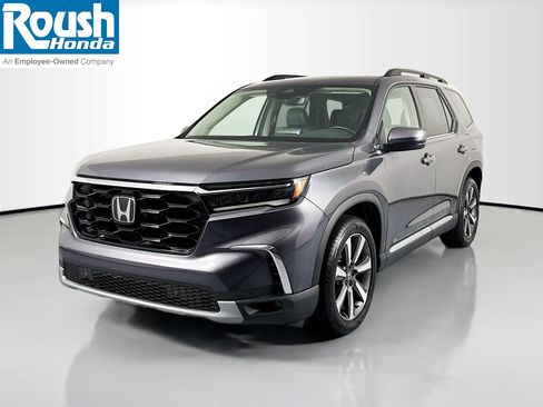 Certified 2023 Honda Pilot Touring image 1