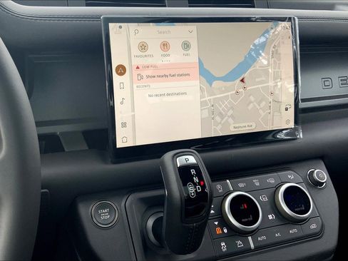 New 2025 Land Rover Defender 90 V8 image 6