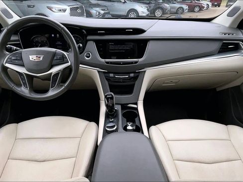 Used 2021 Cadillac XT5 Premium Luxury image 15