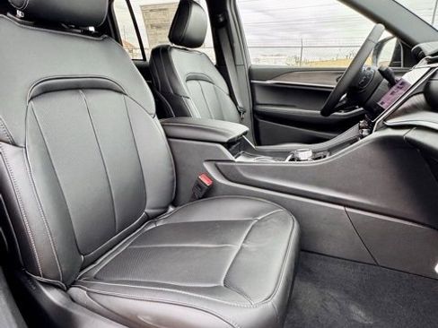 New 2025 Jeep Grand Cherokee Limited w/ Luxury Tech Group II image 14