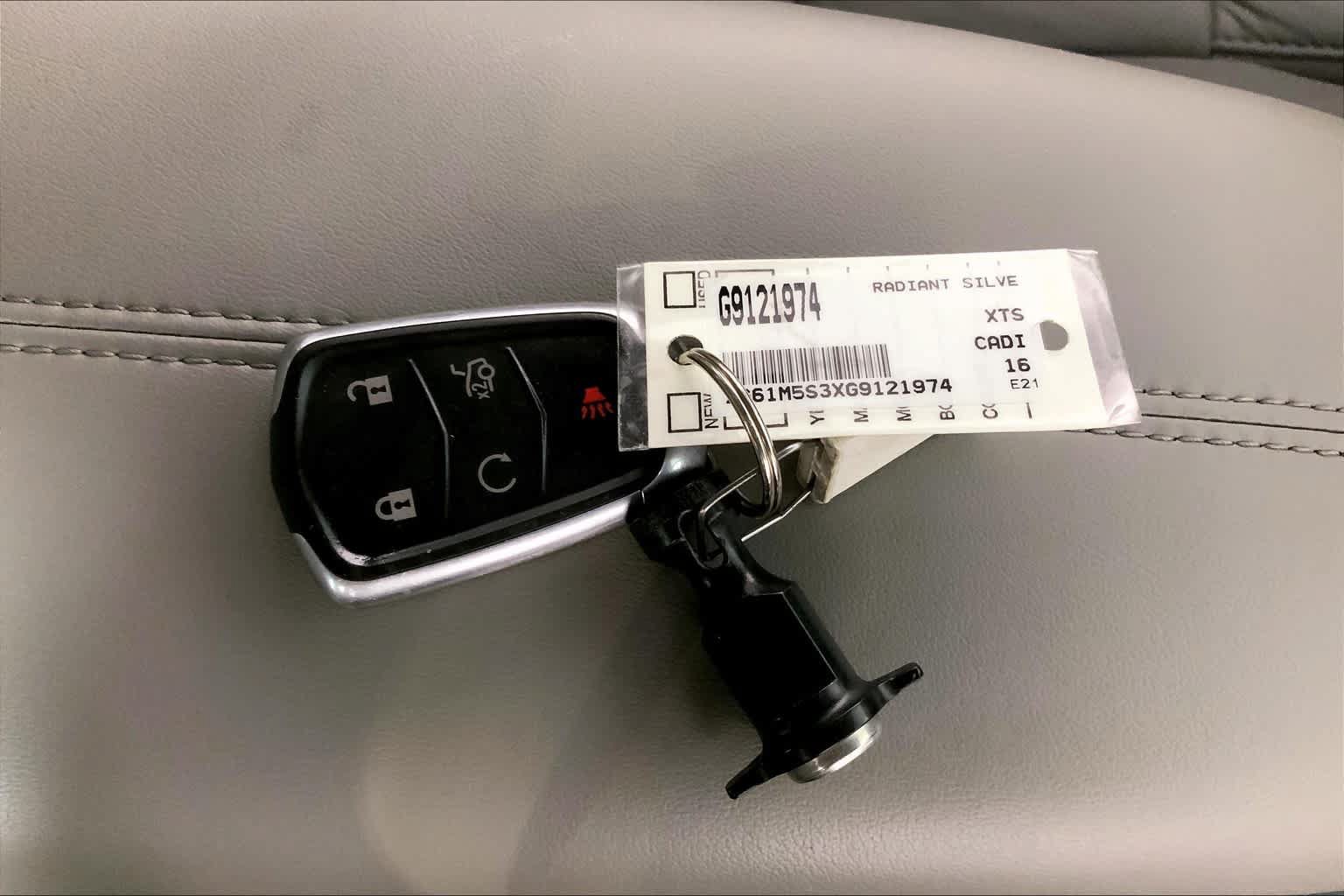Used 2016 Cadillac XTS Luxury w/ Driver Awareness Package FWD image 13