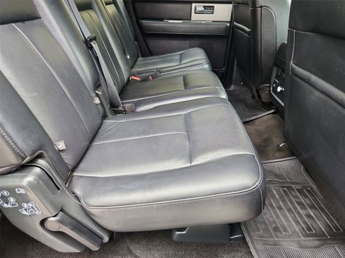 Used 2015 Ford Expedition EL XLT w/ Equipment Group 202A RWD image 26