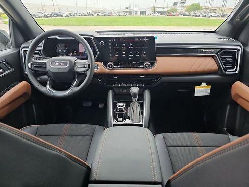 New 2025 GMC Canyon AT4 w/ Nightfall Edition image 34