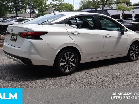 Used 2024 Nissan Versa SV FWD image 5