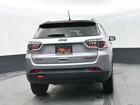 Used 2023 Jeep Compass Trailhawk image 8