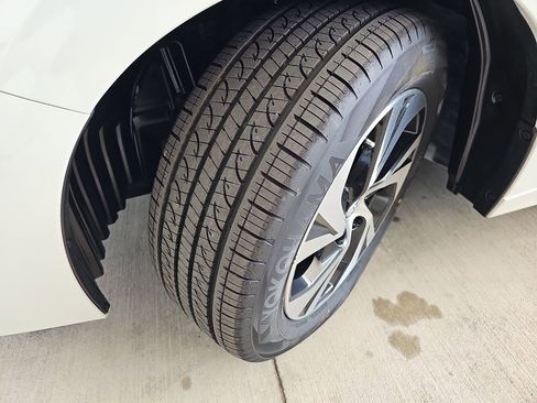 Certified 2025 Subaru Legacy Premium AWD/4WD image 36