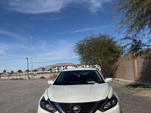 Used 2016 Nissan Altima 2.5 SR image 2