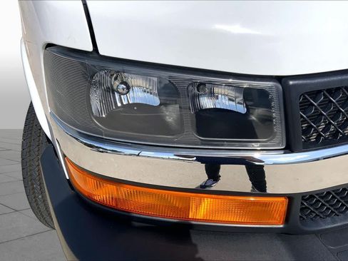 Used 2024 Chevrolet Express 2500 w/ Driver Convenience Package RWD image 23