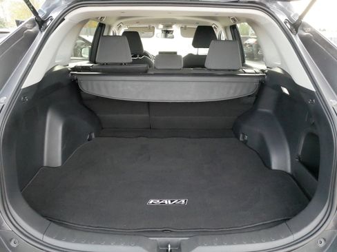 Certified 2025 Toyota RAV4 XLE AWD/4WD image 18