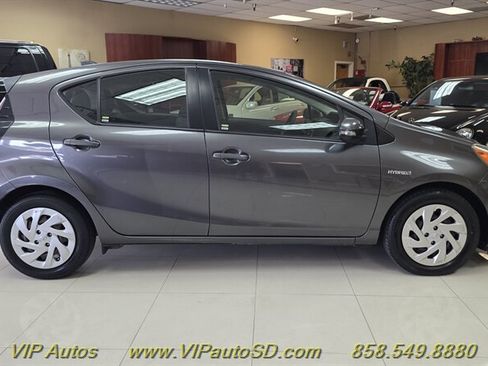 Used 2016 Toyota Prius C Two FWD image 5