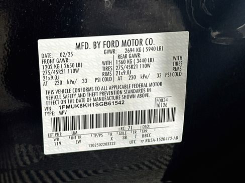 Used 2025 Ford Explorer ST-Line w/ ST-Line Street Pack AWD/4WD image 12