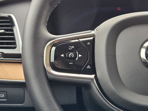 Used 2024 Volvo XC90 B6 Plus w/ Protection Package Premier image 39