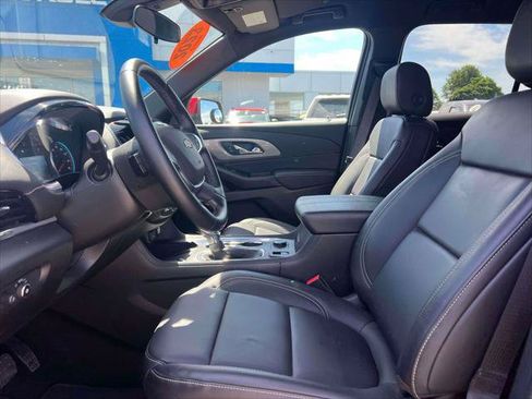 Used 2023 Chevrolet Traverse LT AWD/4WD image 17
