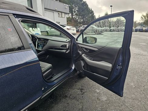 Certified 2025 Subaru Outback Onyx Edition image 10