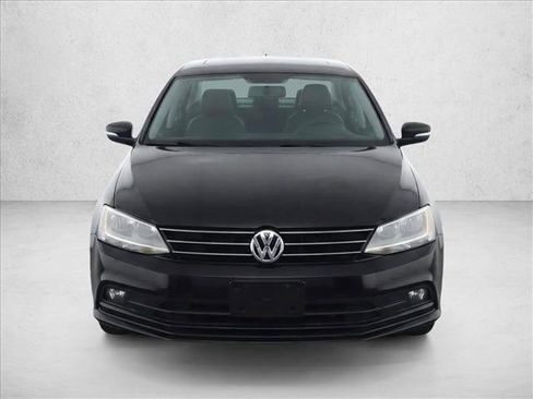 Used 2017 Volkswagen Jetta SEL image 2